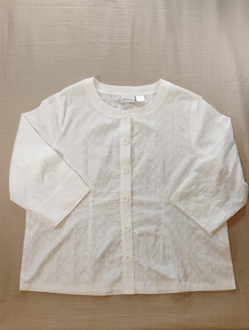 Women’s White Eyelet Button-Front Blouse